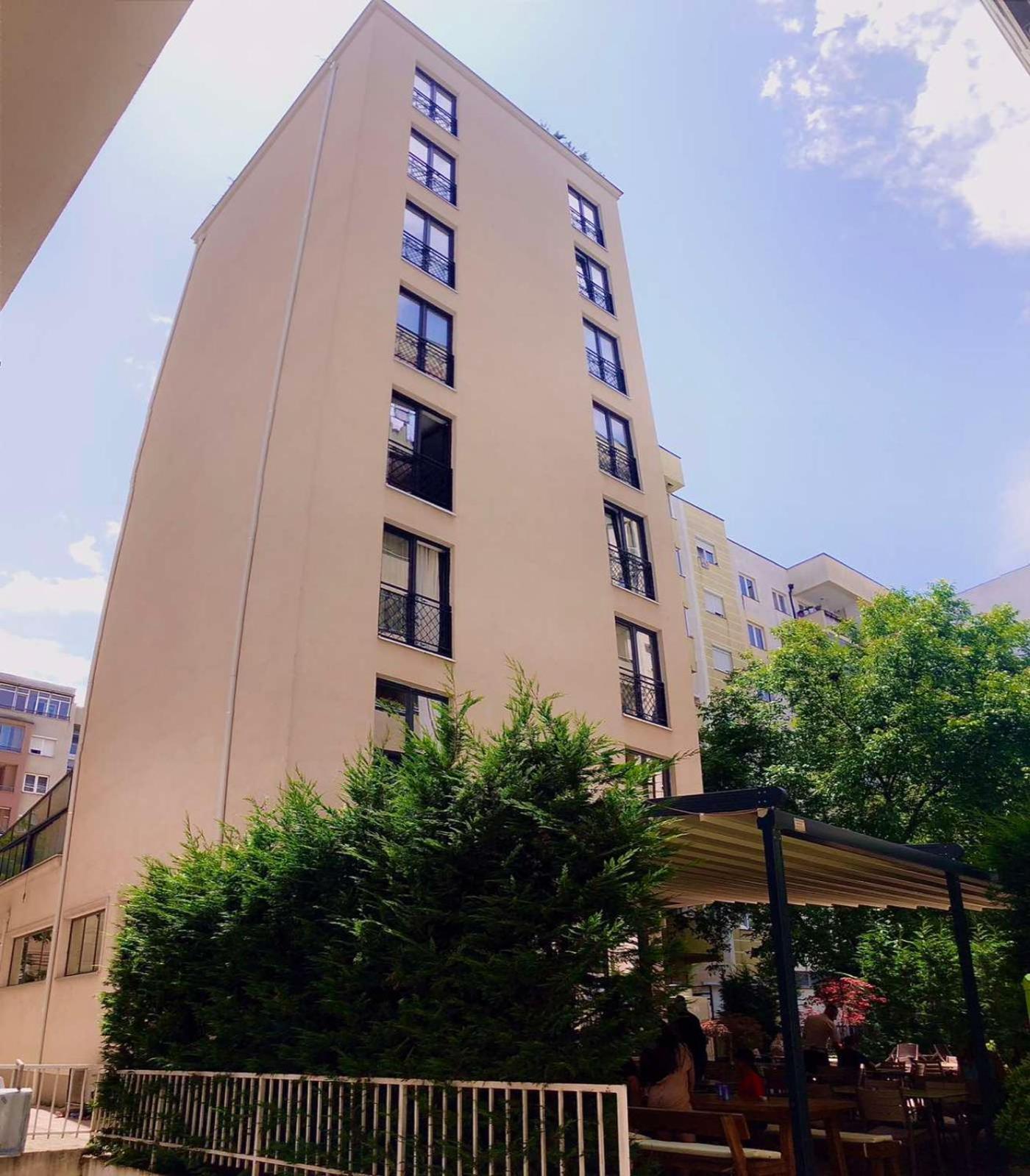 Qama Hotel Kosovo Polje Екстер'єр фото